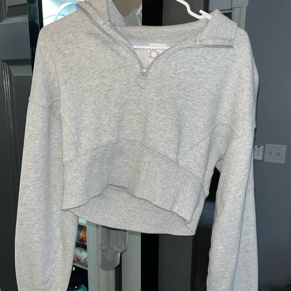 Aerie grey cropped zip up
